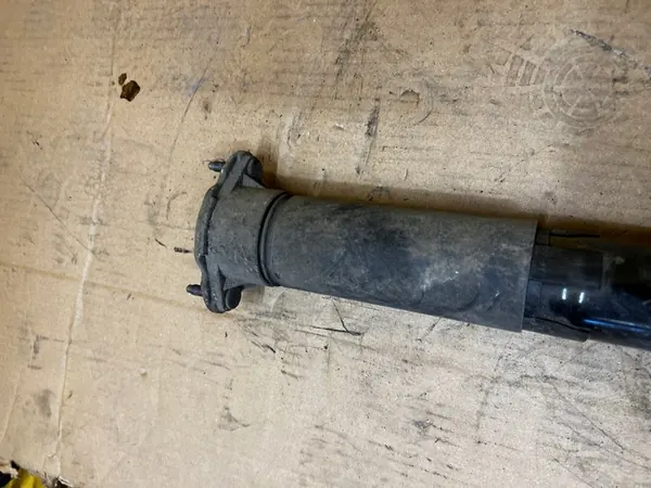 AIRMATIC Shock Absorber Rear Right Mercedes CLS W218 image 3