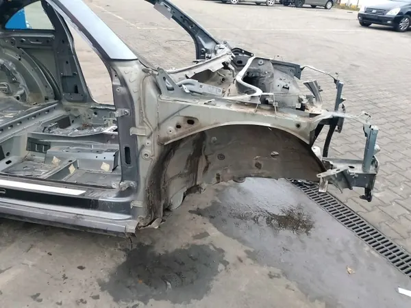PODŁUŻNICA PRAWA PRZÓD OEM Etu Oikea Palkki VW Beetle image 2