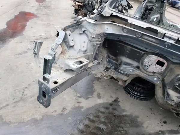 PODŁUŻNICA PRAWA PRZÓD OEM Etu Oikea Palkki VW Beetle image 3