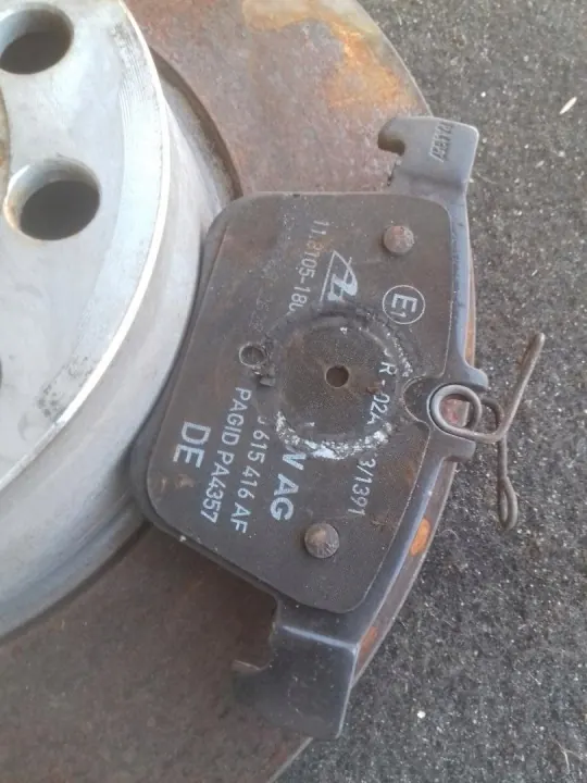 Gebrauchte Bremsscheiben & Beläge OEM 5Q0615601D image 3