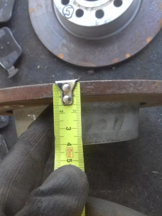 Gebrauchte Bremsscheiben & Beläge OEM 5Q0615601D image 9