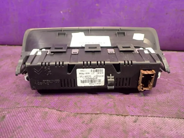 Peugeot Radio-Display OEM Zawada-366402- Gebraucht image 4