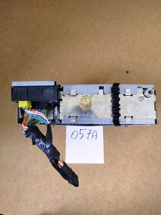 OPEL ASTRA H CD30 MP3 Radio Delphi Grundig image 3