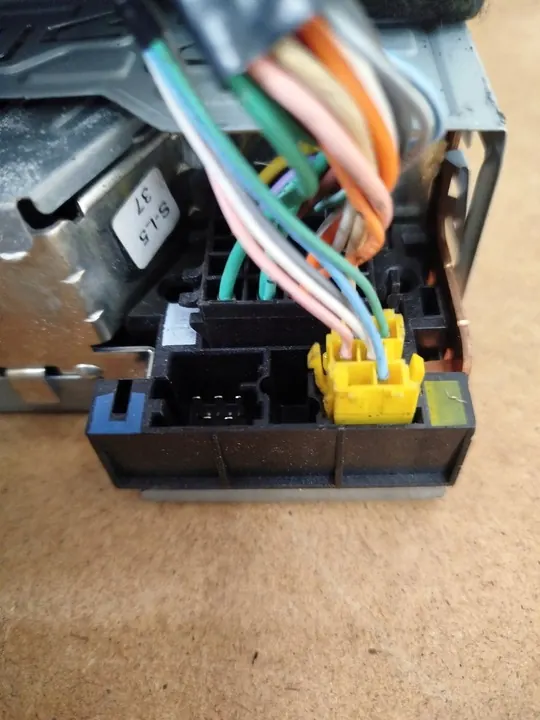 OPEL ASTRA H CD30 MP3 Radio Delphi Grundig image 4