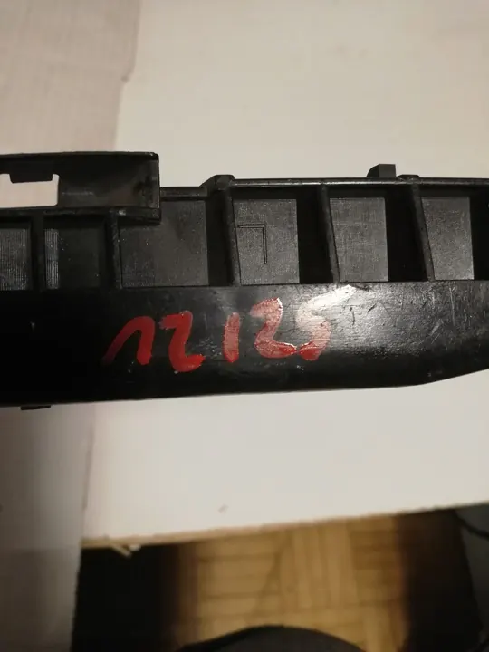 TOYOTA YARIS II Supporto Paraurti Anteriore Sinistro 52536-0D030 image 3