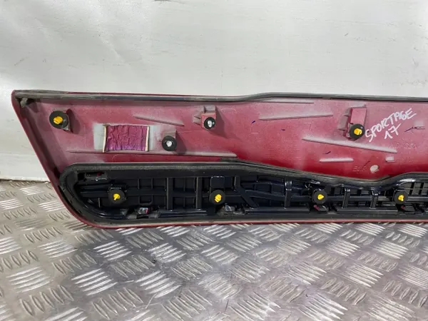 Kia Sportage tavaratilan verhoilu OEM 87370F1000 - Käytetty image 9