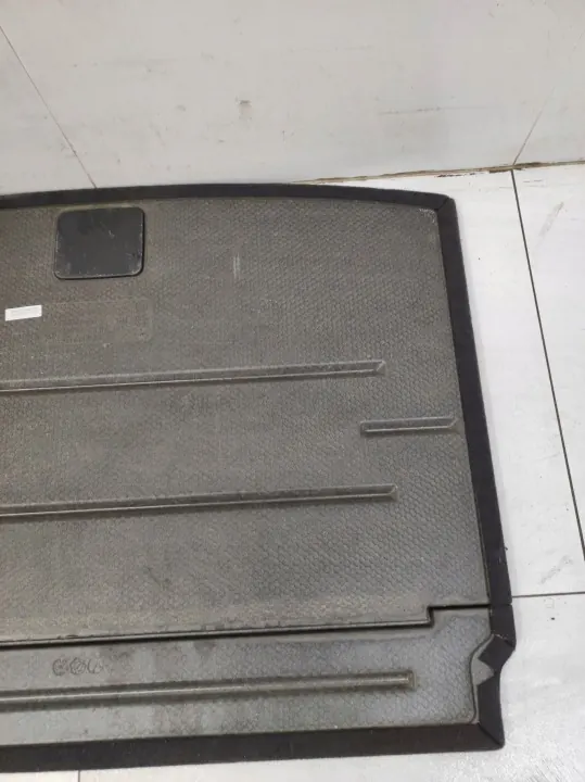 Alfombrilla de maletero OEM 5G6858855 para VW Golf VII 2020 image 6