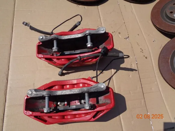Conjunto discos e pinças Audi A4 B9 OEM 8W0615105ET image 10