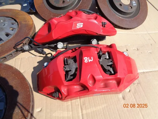 Conjunto discos e pinças Audi A4 B9 OEM 8W0615105ET image 3