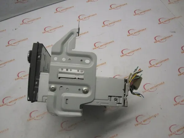 Rádio CD Nissan Juke OEM 281851KA2A - Usado image 3