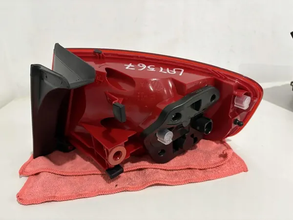 AUDI A4 B8 8K5 Sedán Luz Trasera Izquierda LED image 7