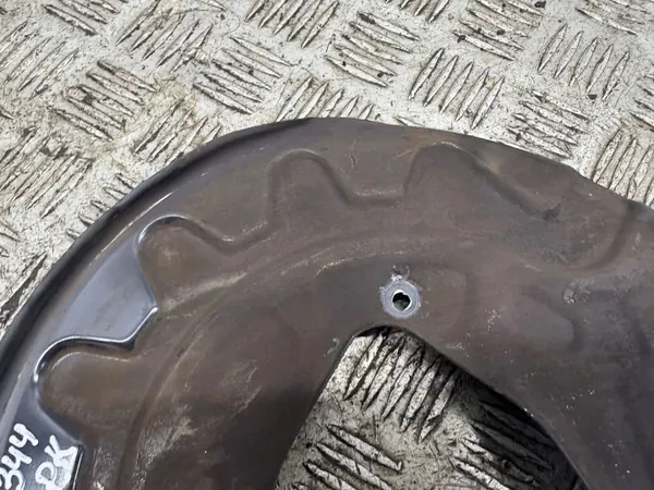 Audi Q3 F3 2019 Voorremplaat OEM AMD217696 image 4