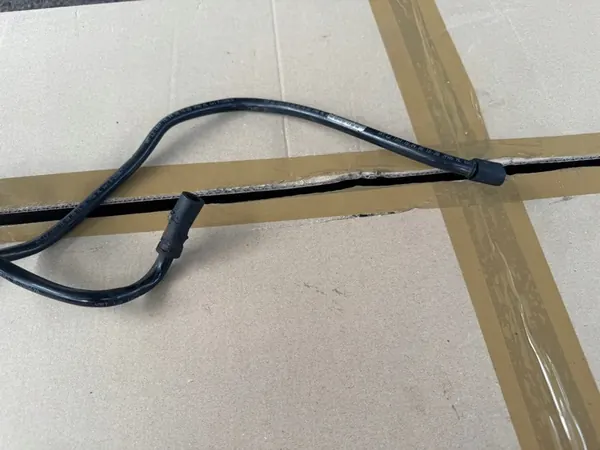 A2214700616 Valve Pipe Mercedes CL W216 W221 A2214714915 image 3