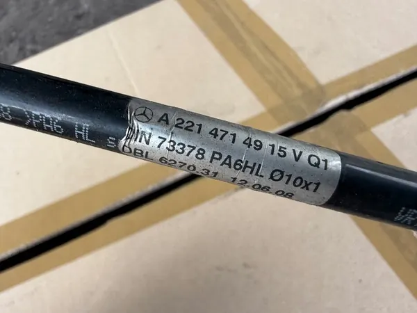 A2214700616 Valve Pipe Mercedes CL W216 W221 A2214714915 image 4