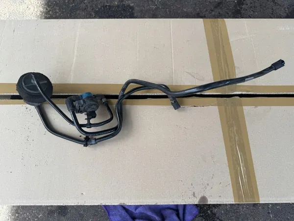 A2214700616 Valve Pipe Mercedes CL W216 W221 A2214714915 image 6