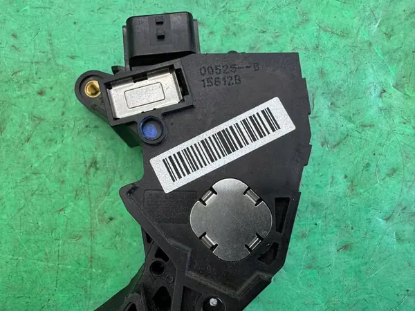 Drosselpotentiometer 6 Pins Renault Megane III 08- image 4