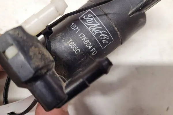 Pyyhkijän pumppu VOLVO V50 2.0L diesel image 2