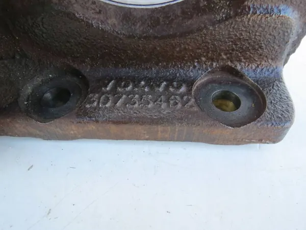 Antriebswellenlagerstütze OEM 30735462 für Volvo image 4