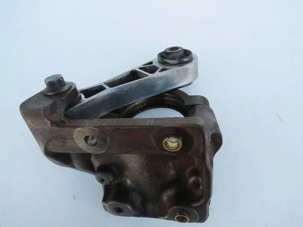 Antriebswellenlagerstütze OEM 30735462 für Volvo image 7