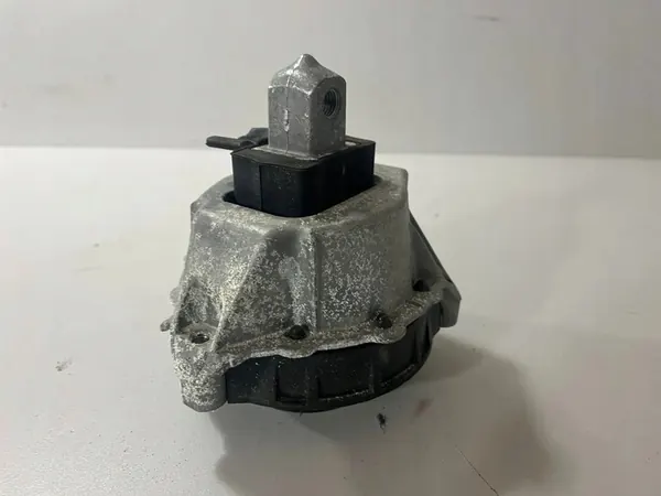 Right Engine Mount BMW 3 G20 G21 image 3