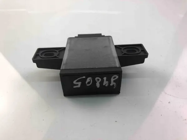 VW Touareg Relä 7P6959257 2010 image 4