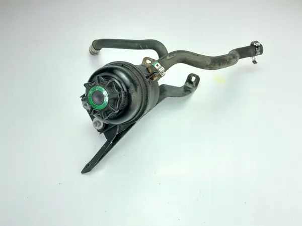 Öljysäiliön kiinnitystuki BMW E84 E90 E91 E92 2.0d N47 image 2