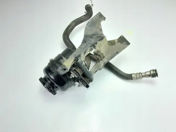 Öljysäiliön kiinnitystuki BMW E84 E90 E91 E92 2.0d N47 image 3