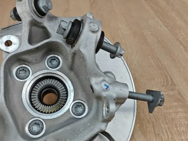 Bakhjulsnav Vänster OEM 6892521 BMW 2.0D G26 image 6