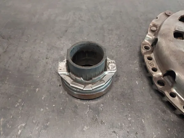 Conjunto de embreagem BMW 3 E46 320d OEM 21217523619 image 10