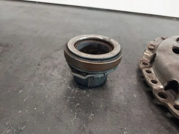 Conjunto de embreagem BMW 3 E46 320d OEM 21217523619 image 8