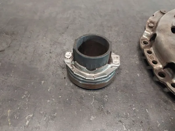 Conjunto de embreagem BMW 3 E46 320d OEM 21217523619 image 9