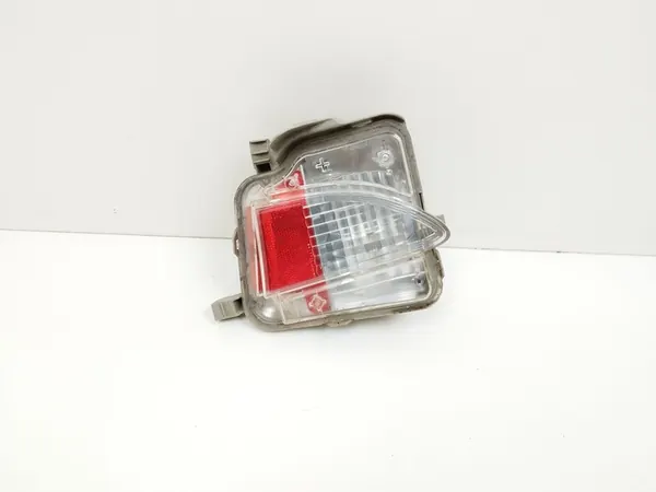 2012 Toyota Verso-S Feu de pare-chocs arrière image 1