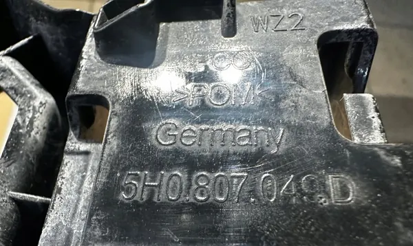 Deslizamento de para-choque dianteiro esquerdo VW Golf VIII 5H0807049D image 6