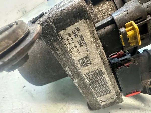 Pompe de direction assistée Peugeot 307 OEM 9680087180 image 4