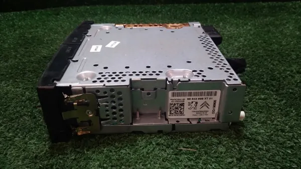 OEM 96643698XT01 tehdasradio Peugeot 207:lle image 3