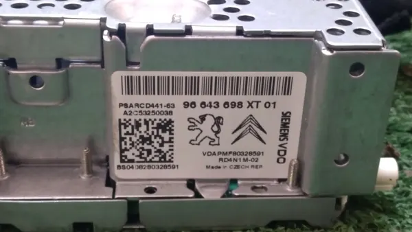 OEM 96643698XT01 tehdasradio Peugeot 207:lle image 4