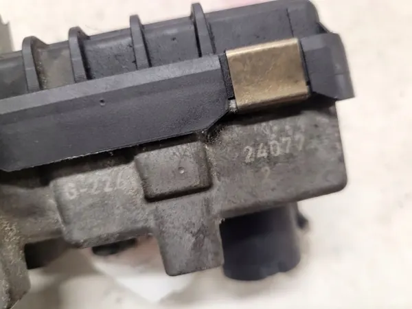 Turboactuator OEM 6NW008412 voor Peugeot 607 2.7 V6 HDI image 6
