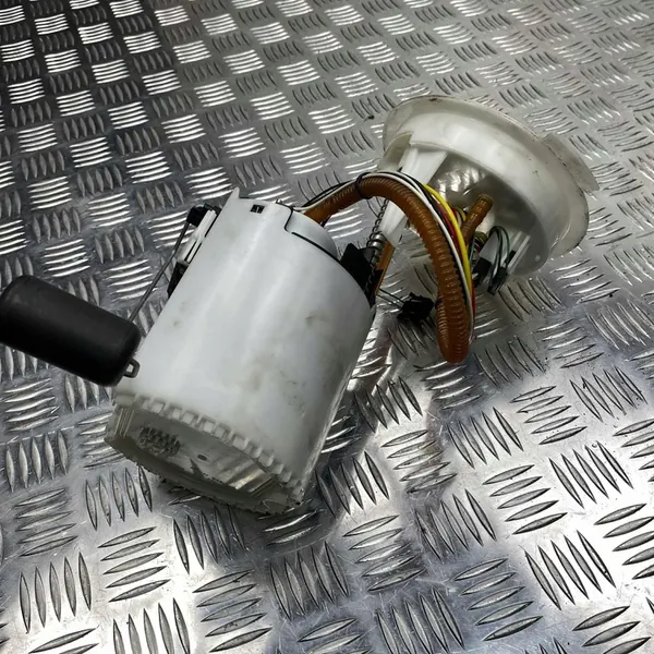 Bomba de combustível VOLVO XC60 2.0L 180kW 2020 OEM 31372614 image 4