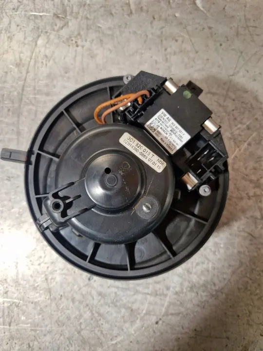 Resistor de calefacción SKODA YETI 2.0L diésel image 2