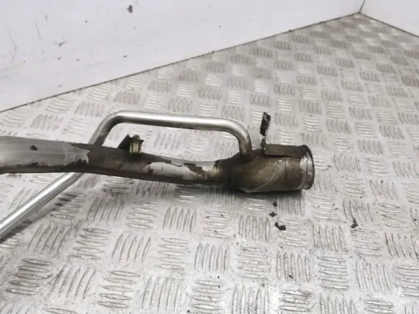 Trappe à carburant Maserati Ghibli 2014 OEM 06700041750 image 5