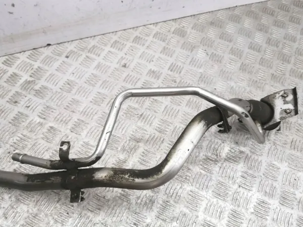 Trappe à carburant Maserati Ghibli 2014 OEM 06700041750 image 8