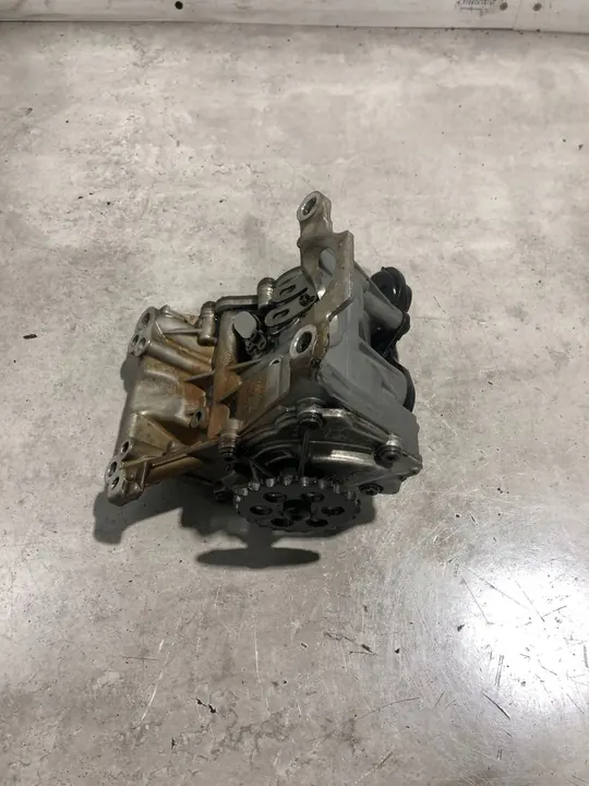 BMW OE Olje pump image 1