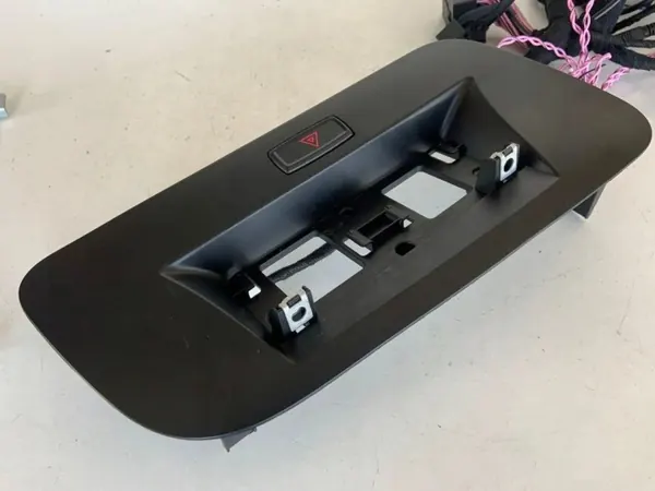 Audi Q5 Navigationsbildschirm OEM AE010251Q51 2015 image 3