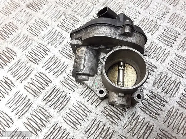 Corps de papillon Ford Fiesta 2006 1250 essence vp4f9u9e928ba image 2