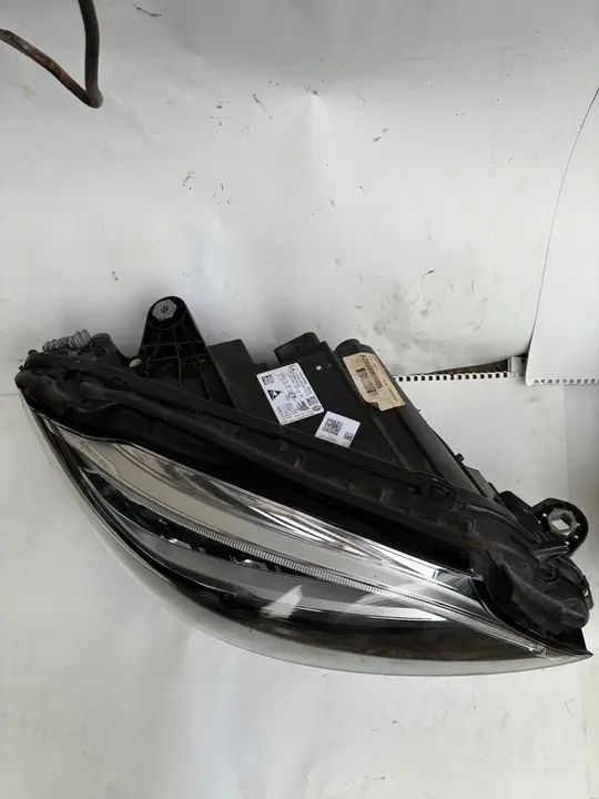 Mercedes C-Klasse W205 Rechter Voor Full LED Licht A2059068005 image 2