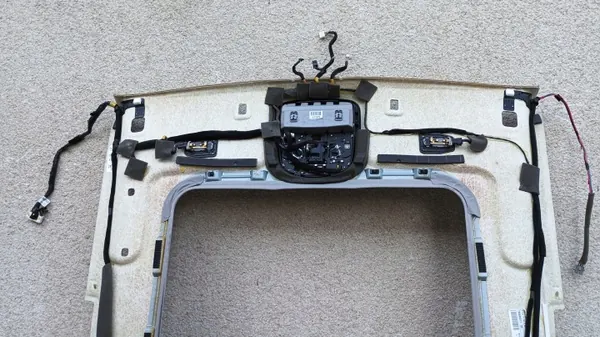 OEM HYUNDAI TUCSON III Panoramatak Inredning image 5