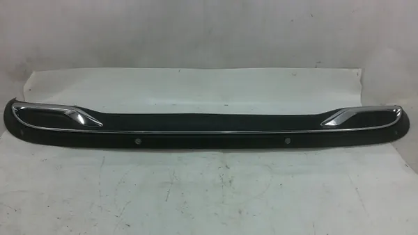 Spoiler Parachoques Trasero Mercedes W205 Clase C OEM A2058858600 image 2