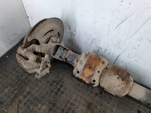 Hinterachsschwinge OEM MB 100 D 2.4 D für Mercedes image 5