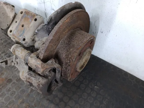 Hinterachsschwinge OEM MB 100 D 2.4 D für Mercedes image 7