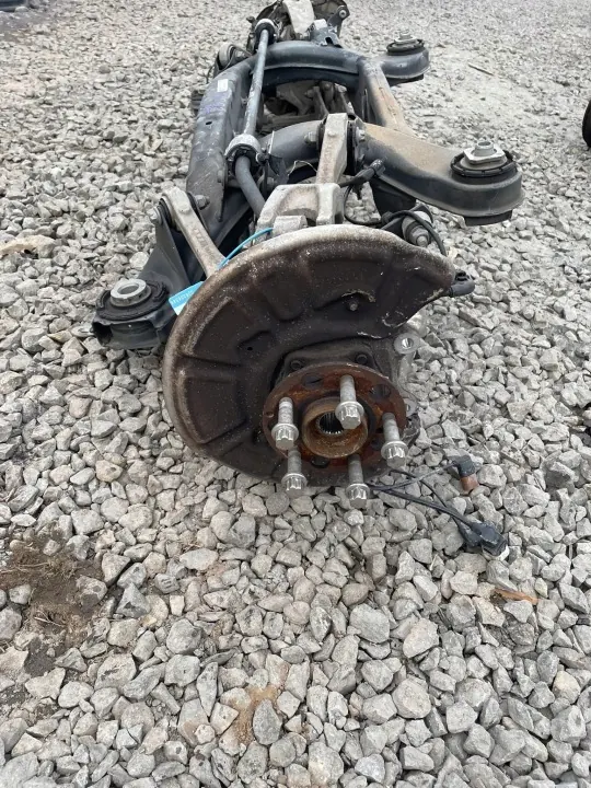 OEM 2533506509 Taka-akselinpidike Mercedes GLC image 5